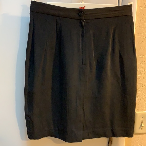 Black silk pencil skirt YL by Yair size 10 lined - Picture 2 of 3